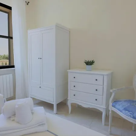 *exclusive Apulian With Heated Swimming Pool* *