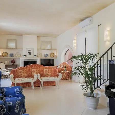 *exclusive Apulian With Heated Swimming Pool* Villa
